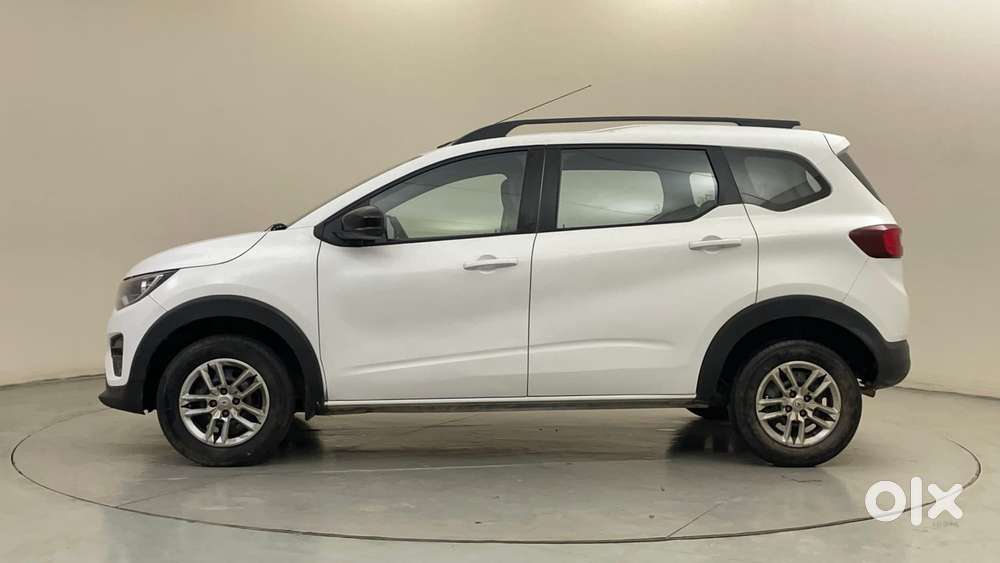 Renault Triber Rxt, 2022, Petrol