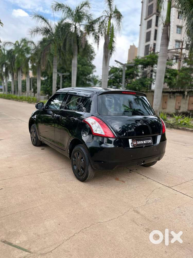 Maruti Suzuki Swift Vxi + Manual, 2016, Petrol