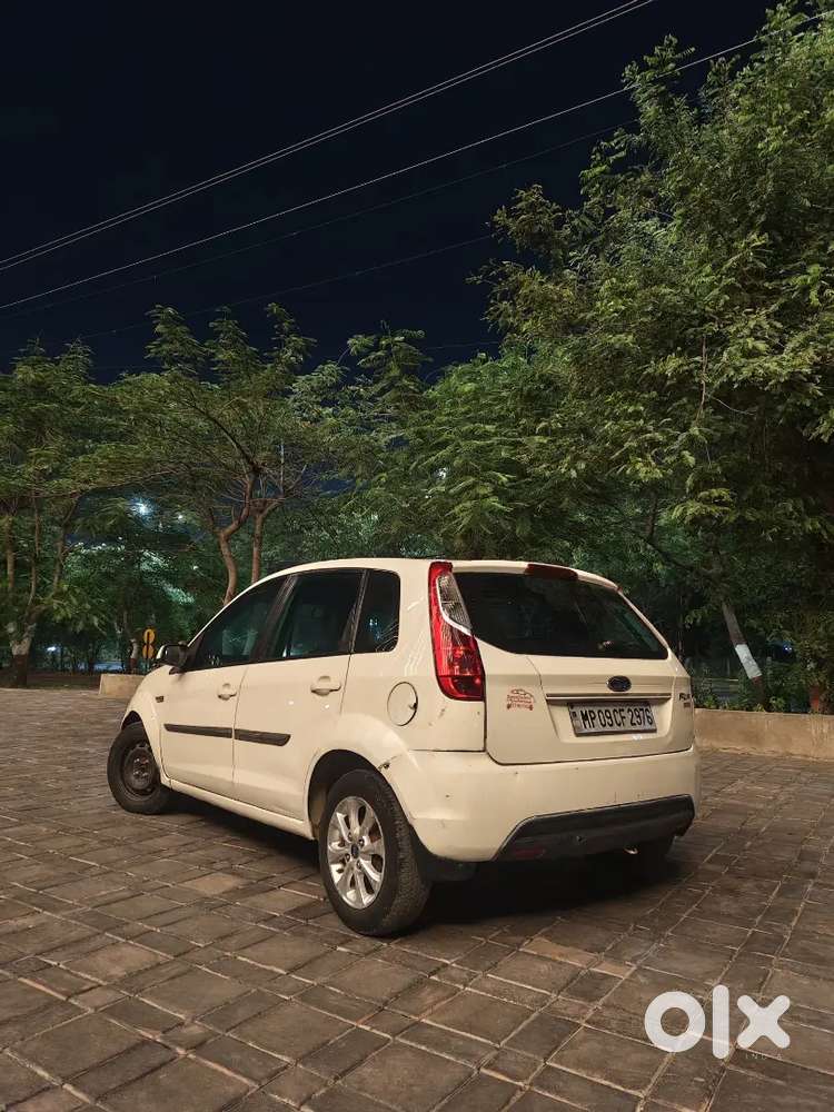Ford Figo Titanium 2012 Diesel