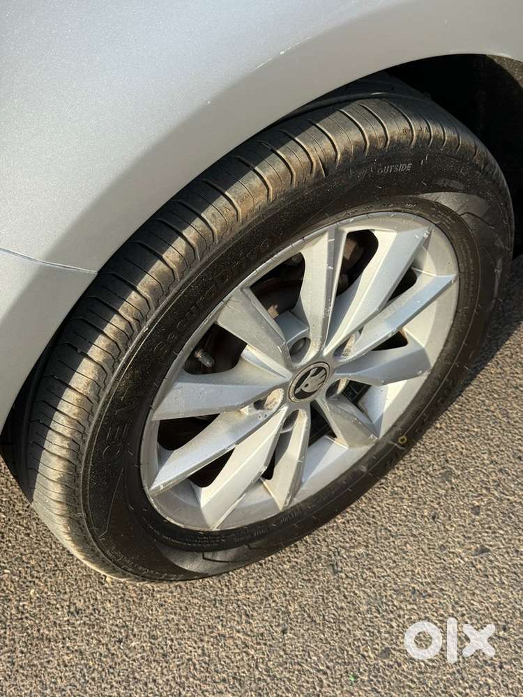 Skoda Octavia 2014 Diesel 80000 Km Driven