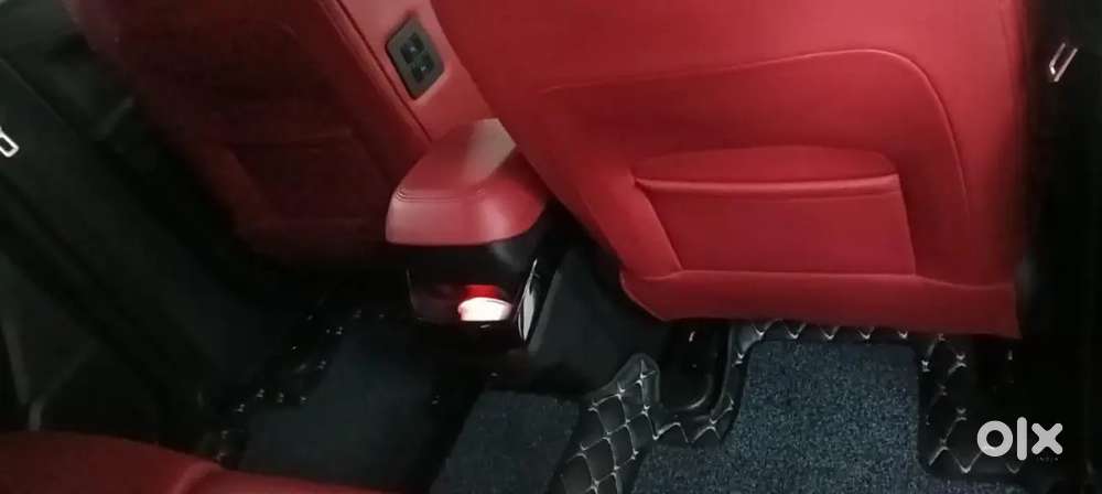 Tata Safari Top Model Dark Red