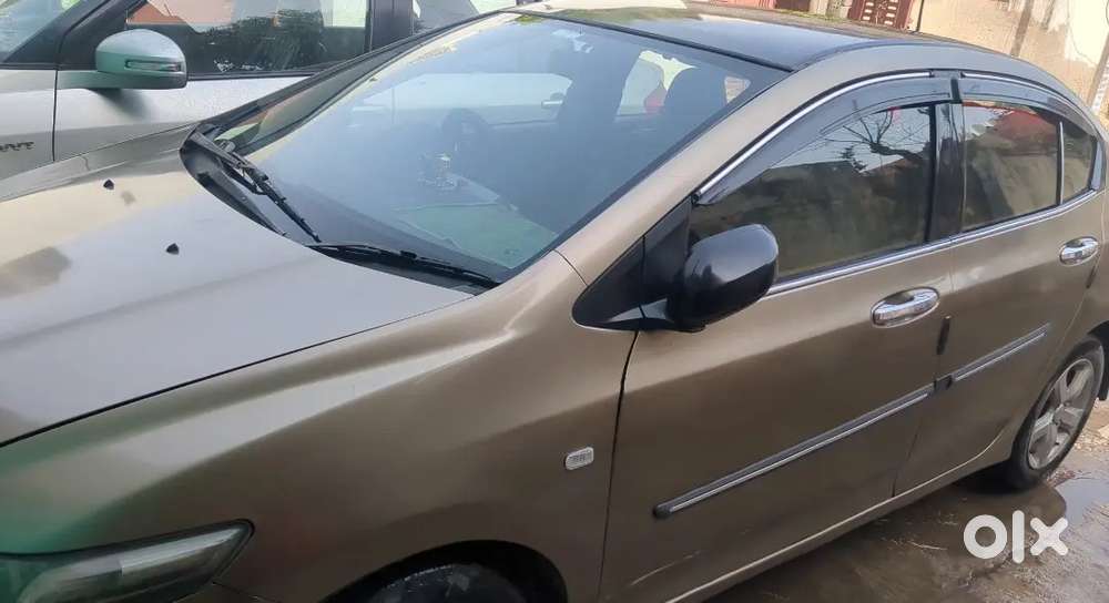 Honda City I-vtec Petrol... 127000