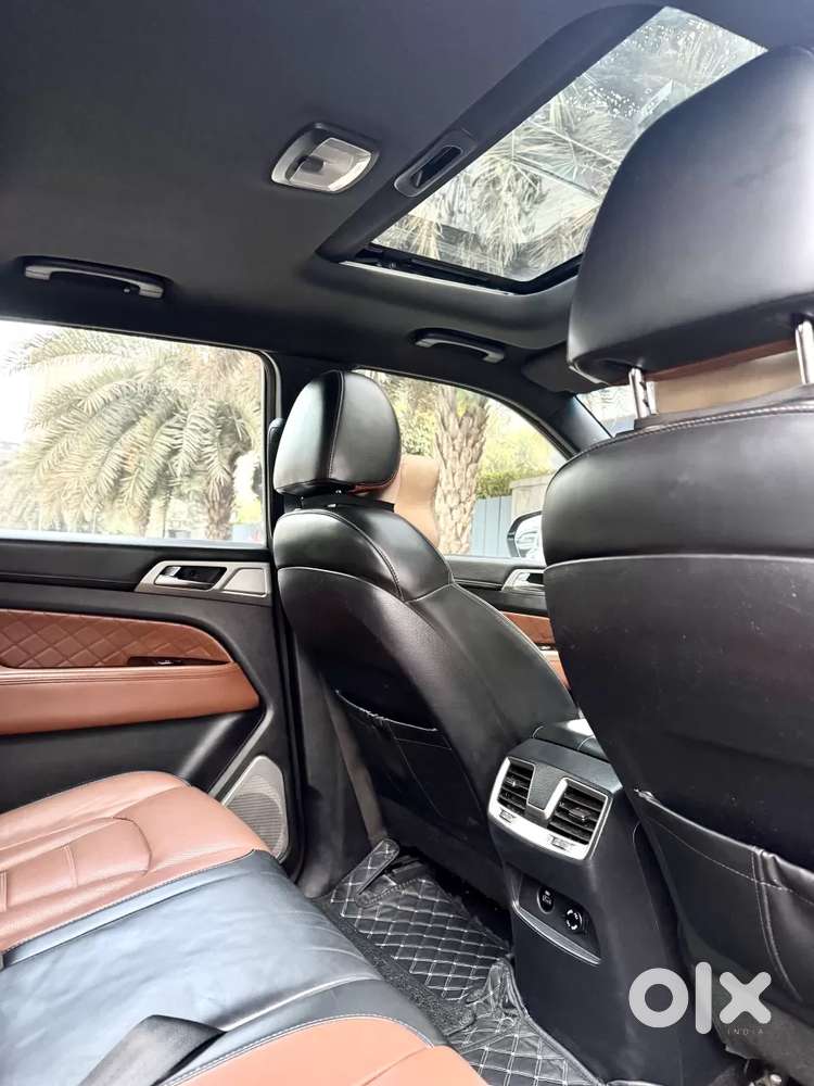 Mahindra Alturas G4 4wd At, 2019, Diesel