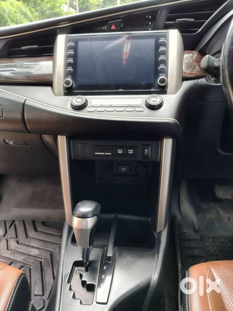 Toyota Innova Crysta