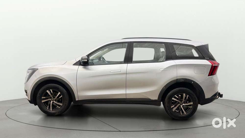 Mahindra Xuv700 2.0 Ax 5 Petrol At Str, 2022, Petrol