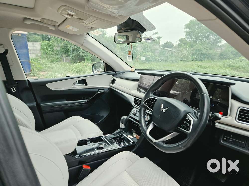 Mahindra Xuv700 2.2 Ax 7 Diesel Mt Luxury Pack Str, 2023, Diesel