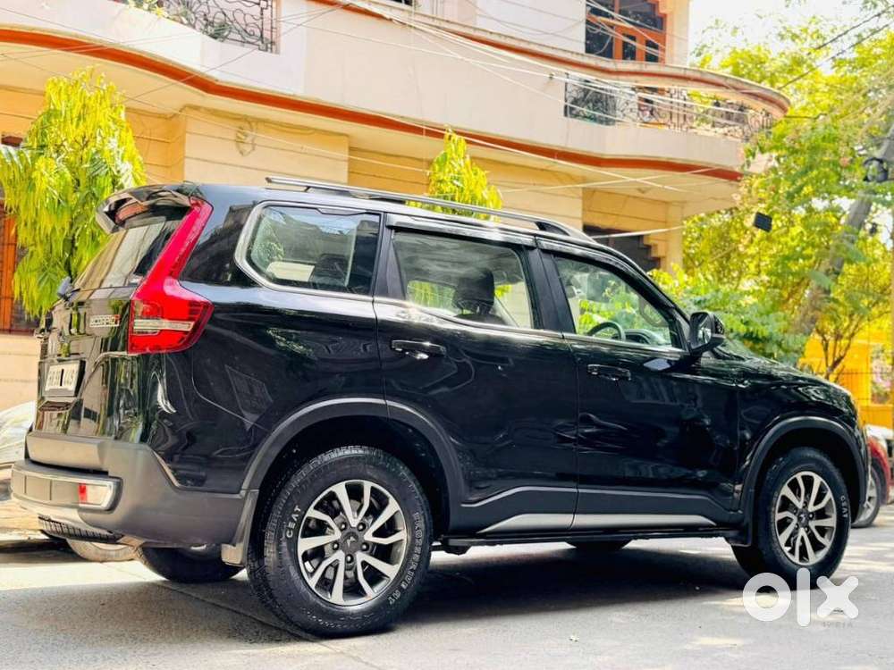 Mahindra Scorpio N Z8 Petrol At 7 Str, 2025, Petrol