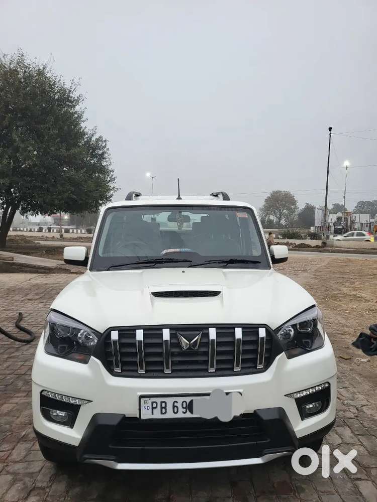 Mahindra Scorpio Classic 2023 Diesel 67000 Km Driven