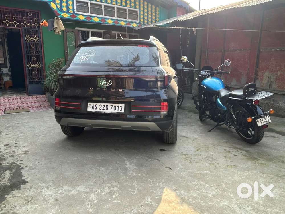 Hyundai Venue Petrol Manual 2025  Good And Well Maintenance