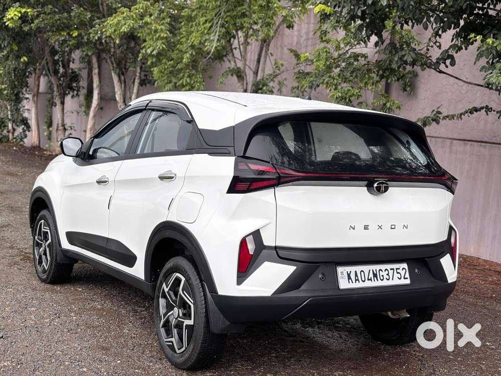 Tata Nexon Smart Plus1.2 Revotron Petrol 5 Mt, 2025, Petrol