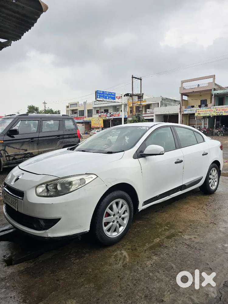 Renault Fluence Deisal Car 20+mileage