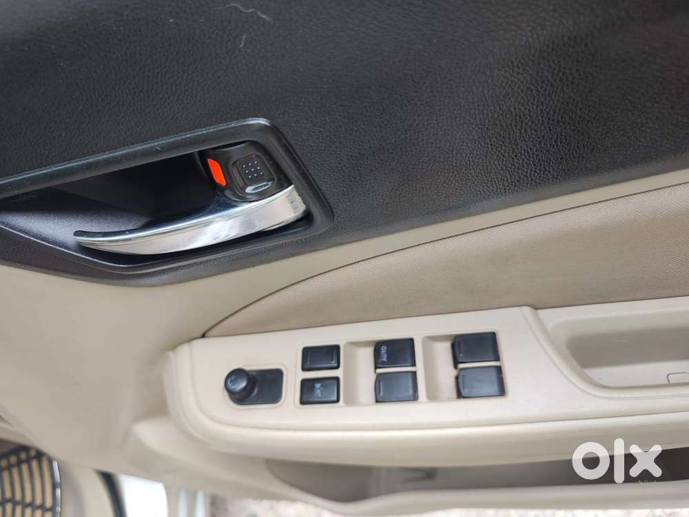 Maruti Suzuki Swift Dzire Vxi(o) Amt, 2018, Petrol