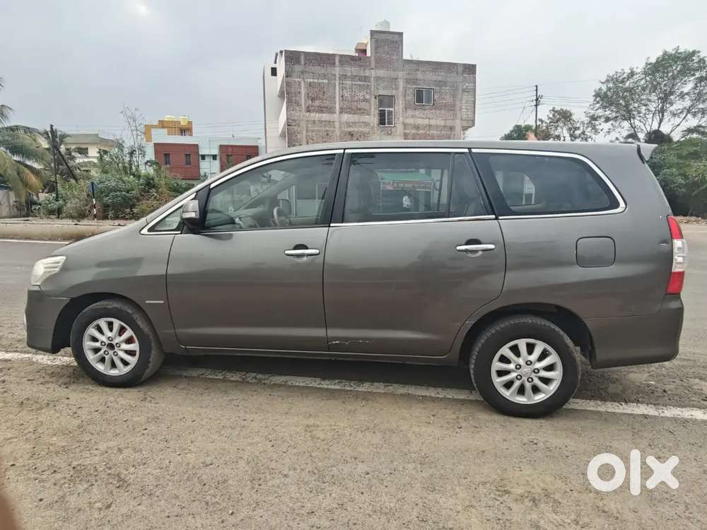 Toyota Innova 2013 Diesel Well Maintained