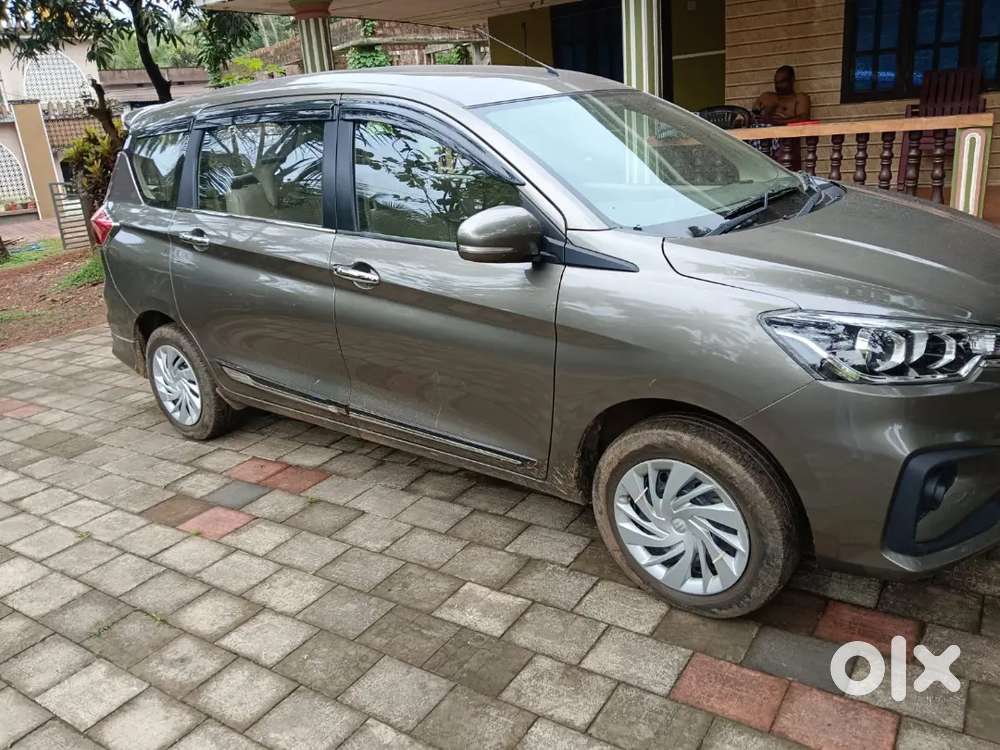 Maruti Suzuki Ertiga 2022 Petrol 70000 Km Driven