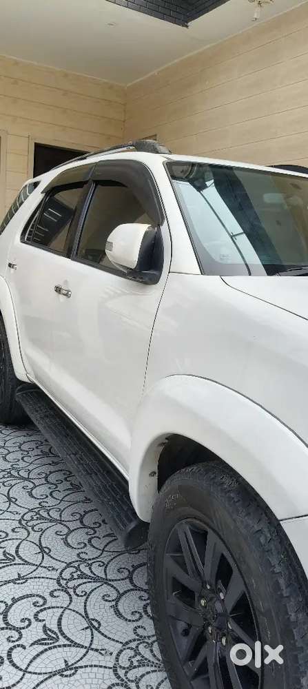 Toyota Fortuner 2014