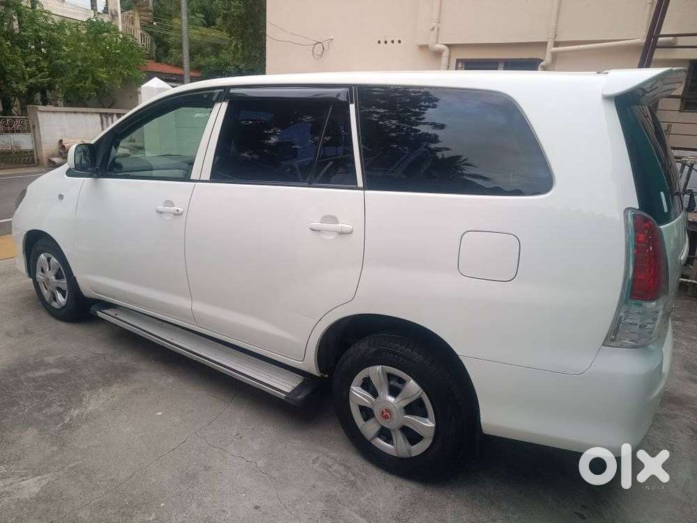 Toyota Innova 2.5 G (diesel) 7 Seater Bs Iv, 2010, Diesel