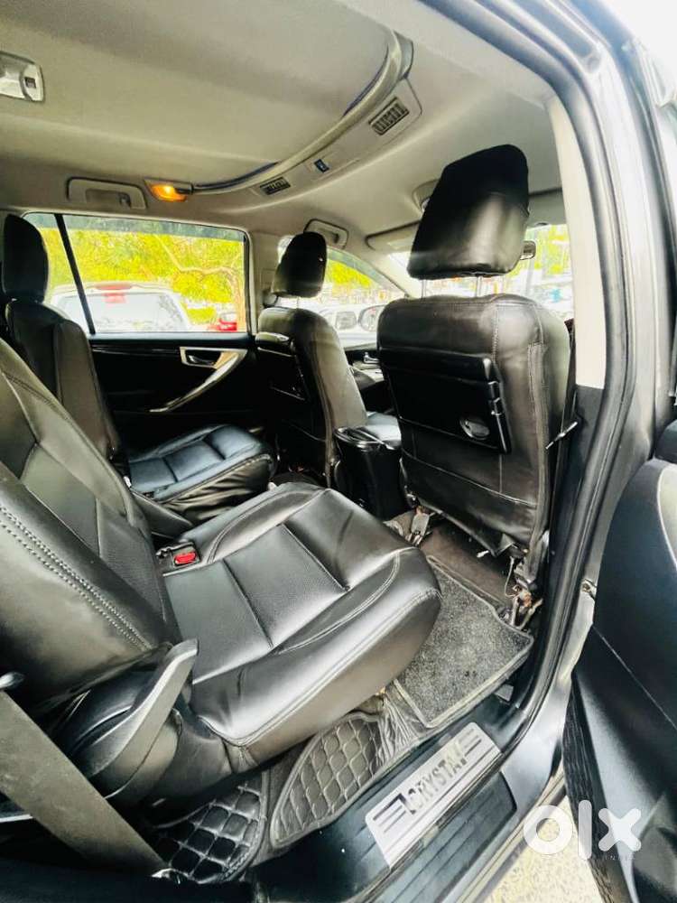 Toyota Innova Crysta 2.4 V, 2016, Diesel