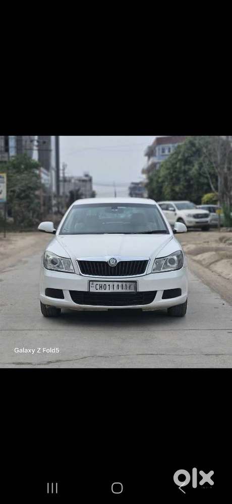Skoda Laura Ambition 2.0 Tdi Cr At, 2010, Diesel
