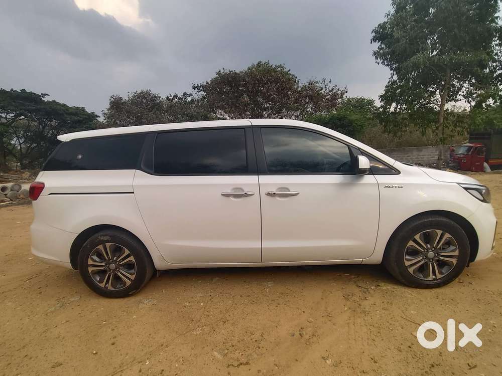 Kia Carnival Premium, 2021, Diesel