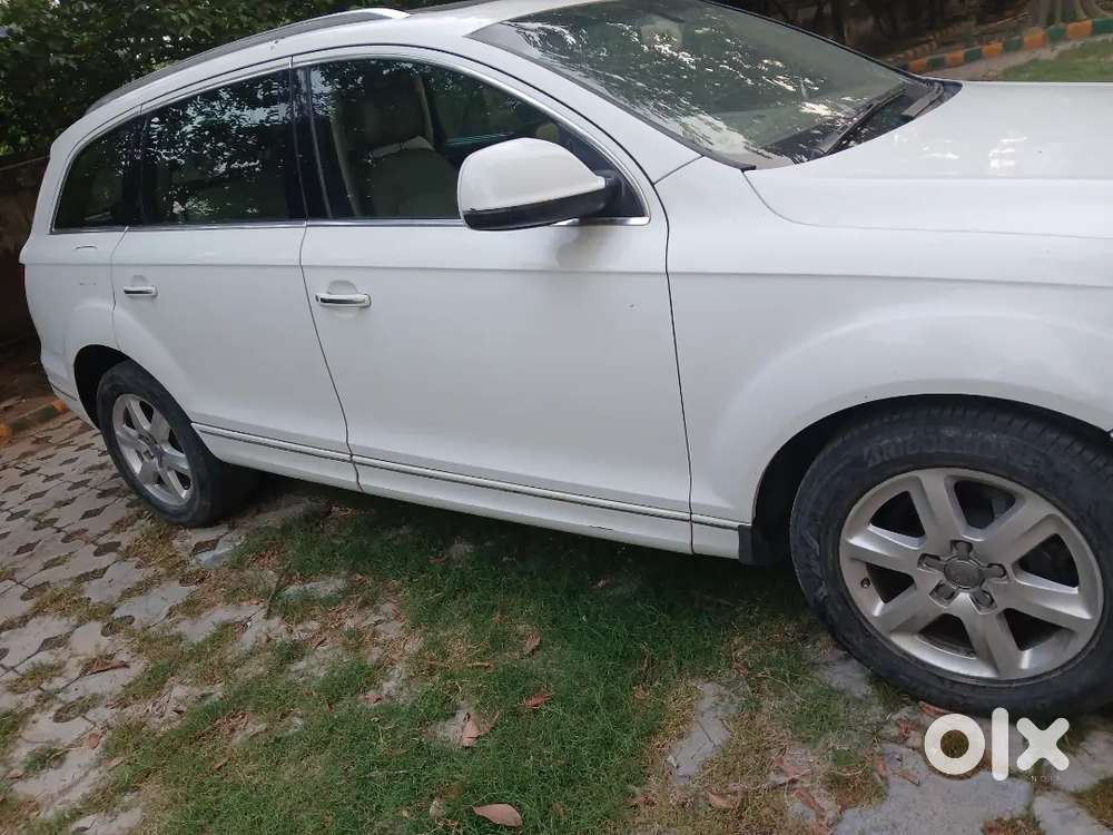Car Audi Q7