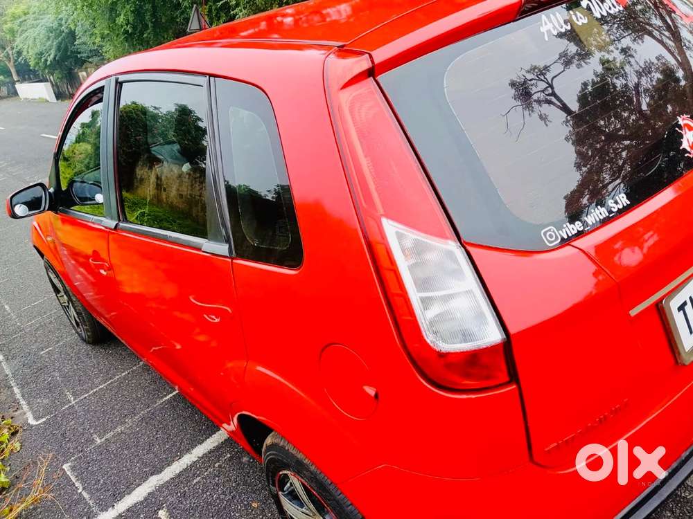 Ford Figo 2013 Petrol Titanium Well Maintained Car Showroom Quality