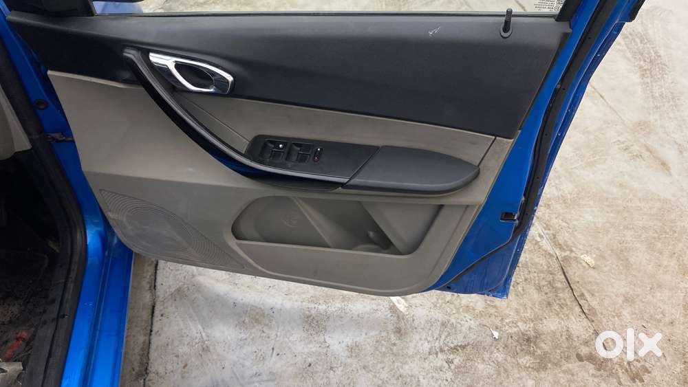 Tata Tiago 1.2 Revotron Xz Plus Dual Tone, 2019, Petrol