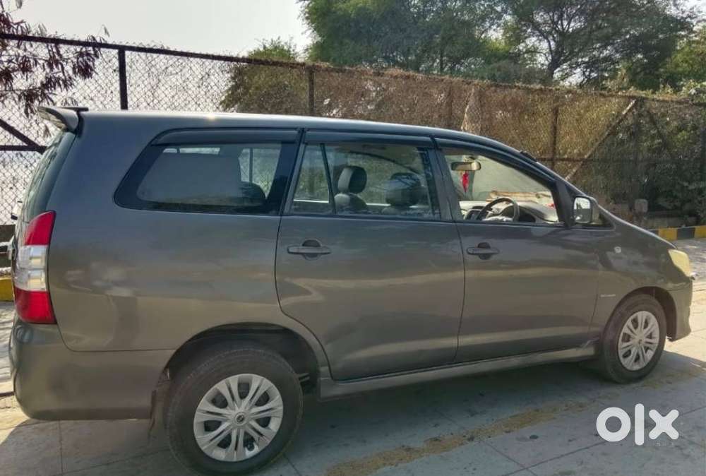 Toyota Innova 2.5 G (diesel) 8 Seater, 2013, Diesel