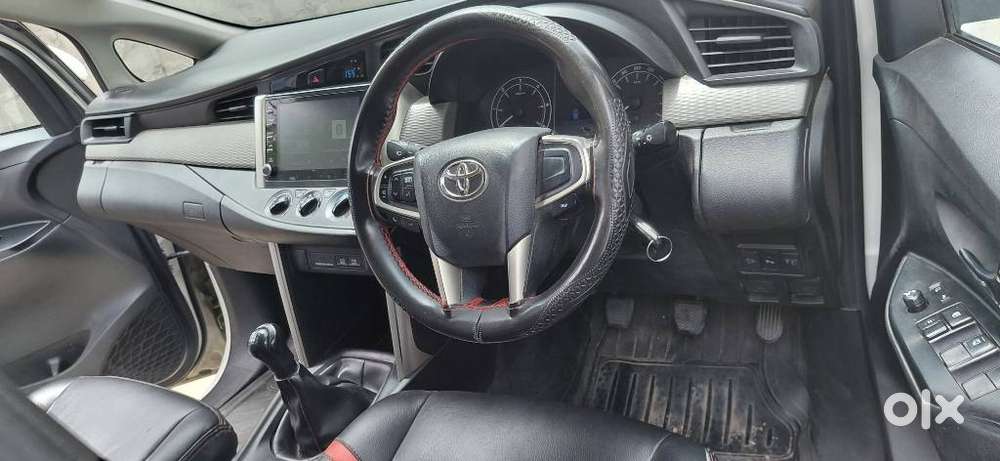Toyota Innova Crysta 2.4 Gx Limited Edition 8 Str, 2023, Diesel