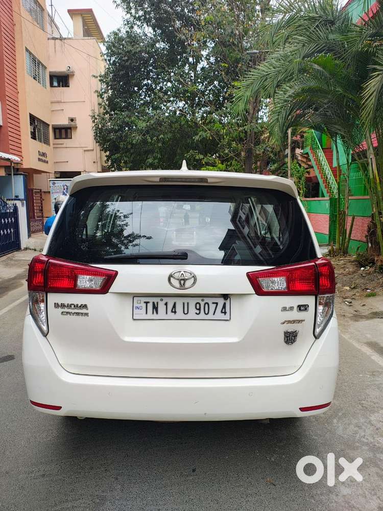 Toyota Innova Crysta 2.8g At 2019