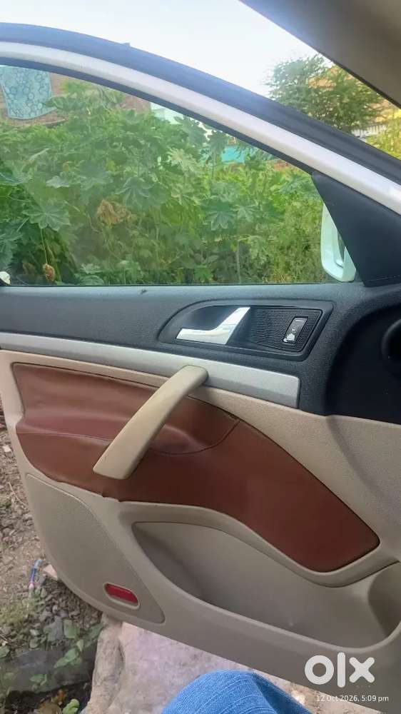 Skoda Laura 2.0 Ambition 2011