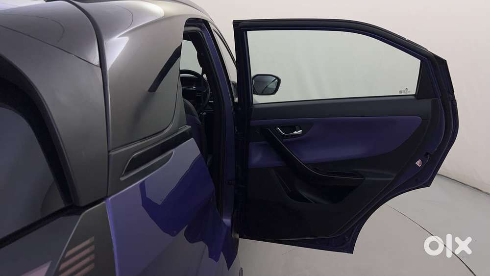Tata Nexon Fearless Plus S Purple 1.2 Revotron Petrol 7dca Dual Tone..