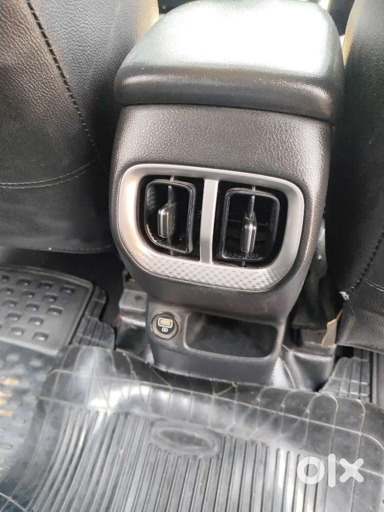Kia Sonet 2020 Diesel Well Maintained