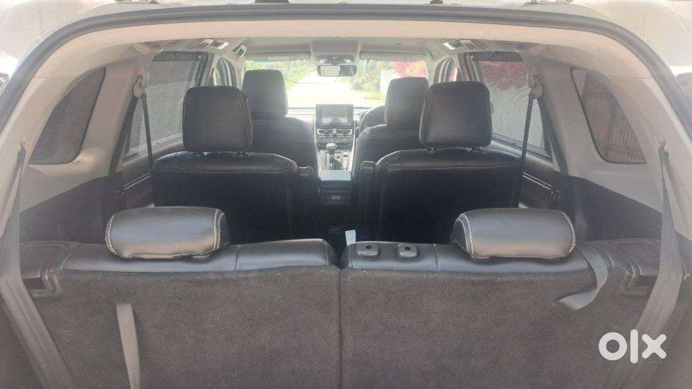 Toyota Innova Hycross 2.0 Vx Hybrid 7 Str, 2023, Petrol