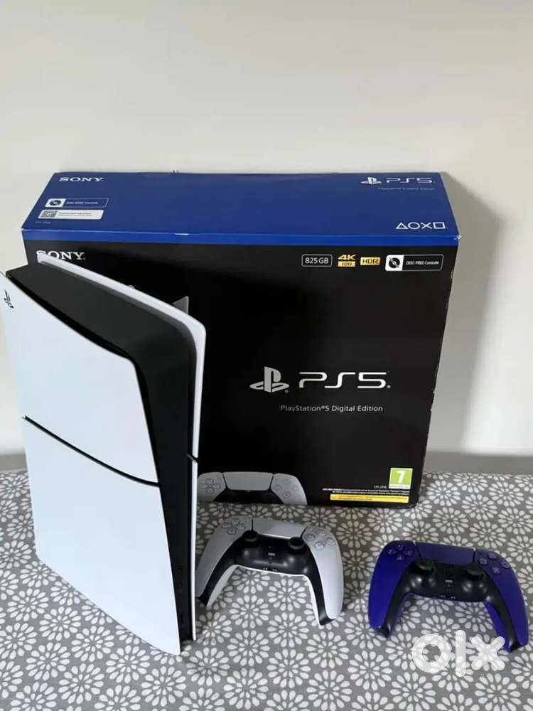 Sony PS5 Digital Edition Console 825GB - 2 Controllers Cables