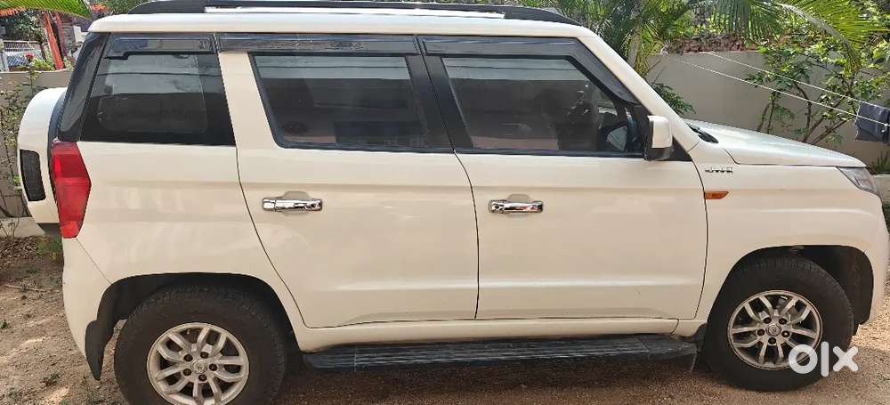 Mahindra Tuv 300 T8 2017 Diesel 76300 Km Driven