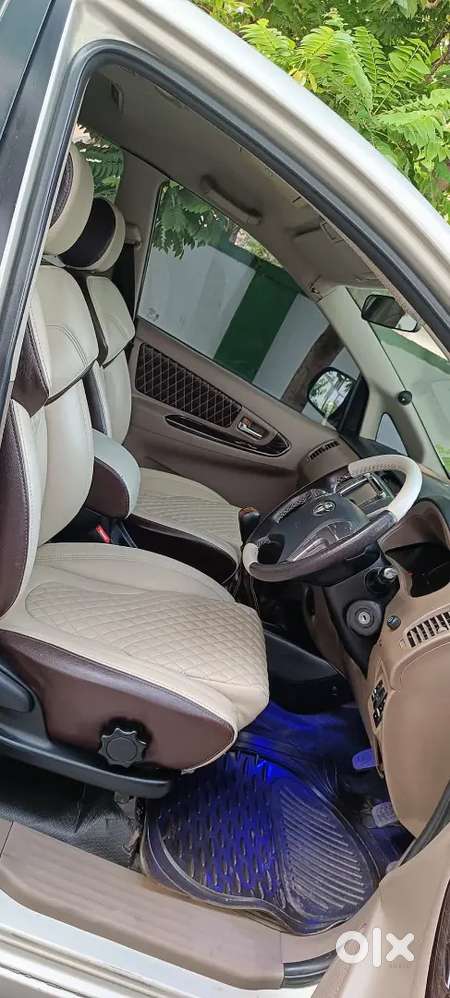 Toyota Innova 2015