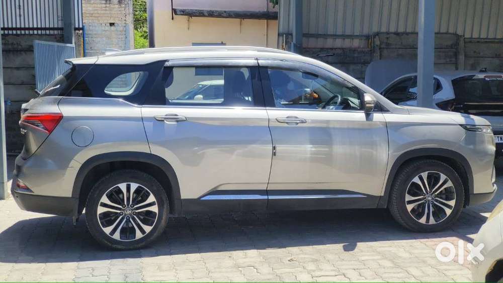 Mg Hector Plus 1.5 Sharp Turbo Cvt 6 Str, 2021, Petrol