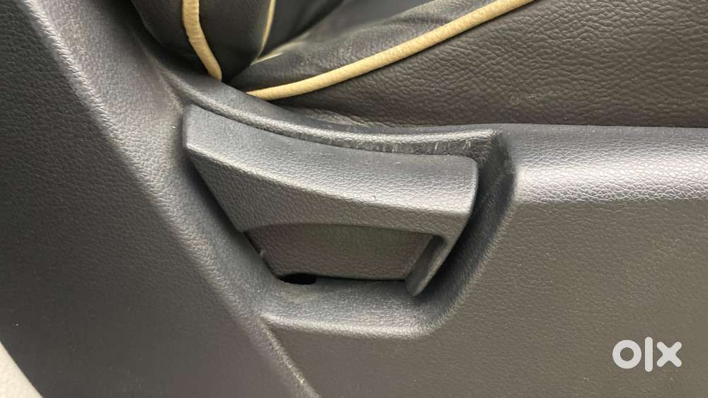 Mahindra Xuv300 1.2 W6 Amt Petrol, 2021, Petrol