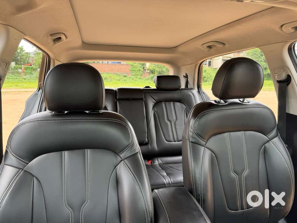 Hyundai Creta 1.5 S Plus Knight Diesel Dual Tone, 2023, Diesel