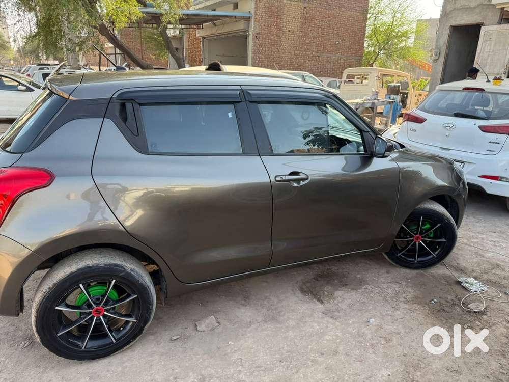 Maruti Suzuki Swift 2019 Vxi Amt