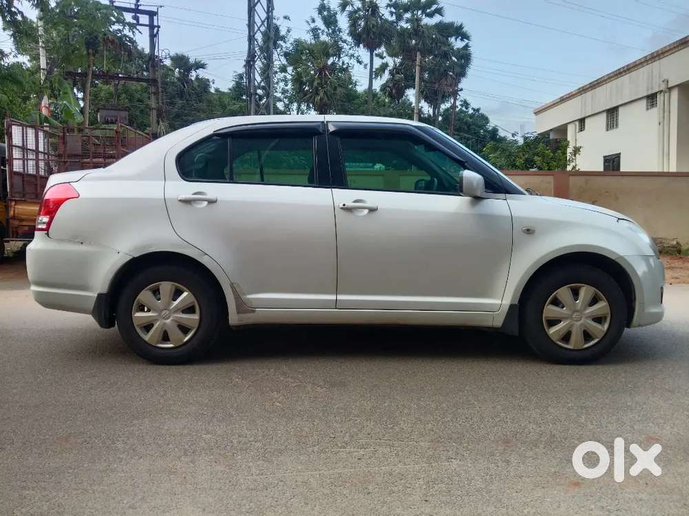 Maruti Suzuki Swift Dzire 2011 Petrol Well Maintained