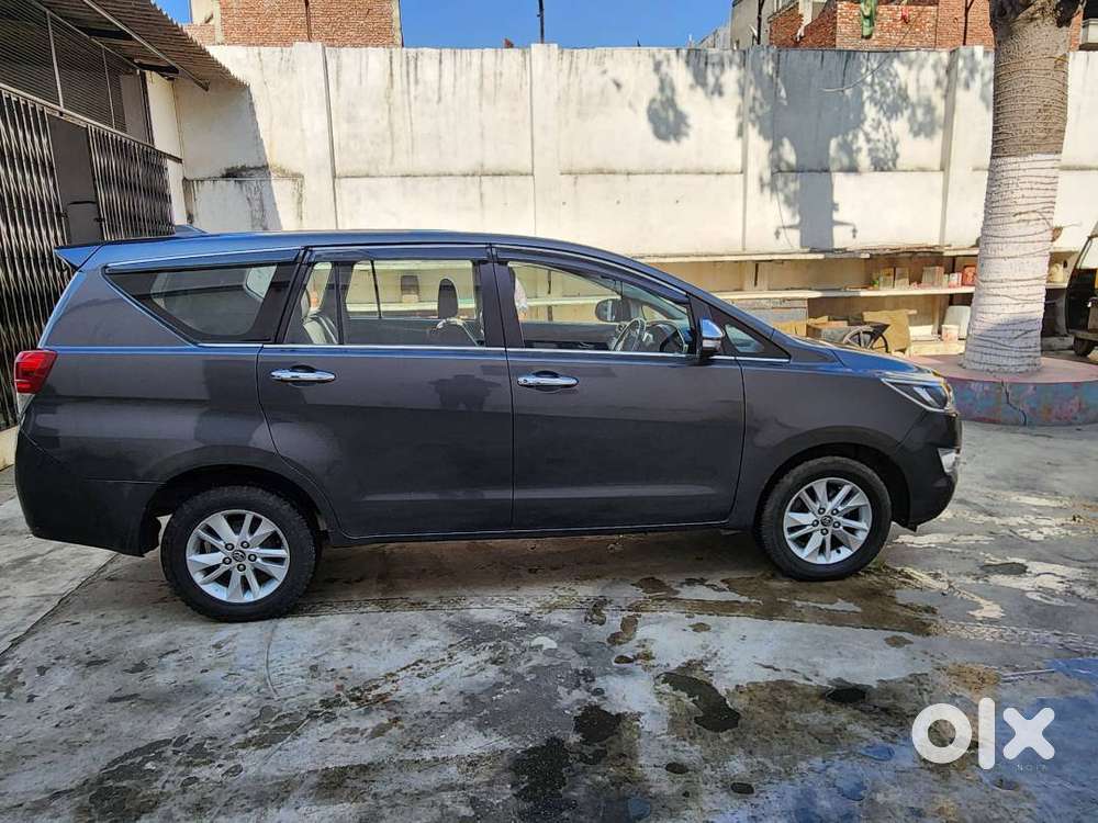 Toyota Innova Crysta 2017
