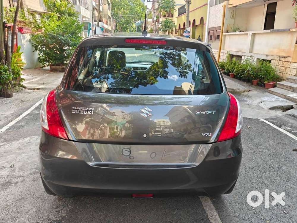 Maruti Suzuki Swift Vxi Abs Bsiv, 2016, Petrol