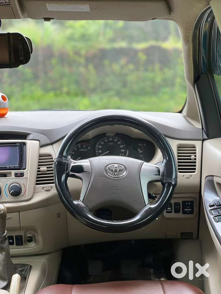 Toyota Innova Diesel 2012