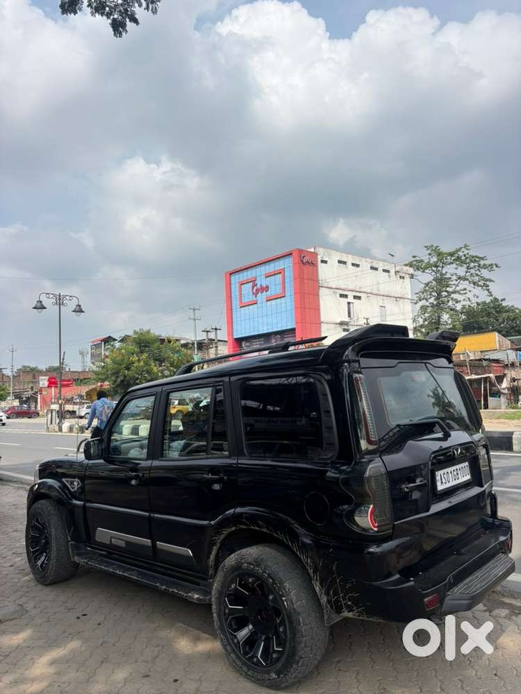 Mahindra Scorpio 2024 Diesel Well Maintained
