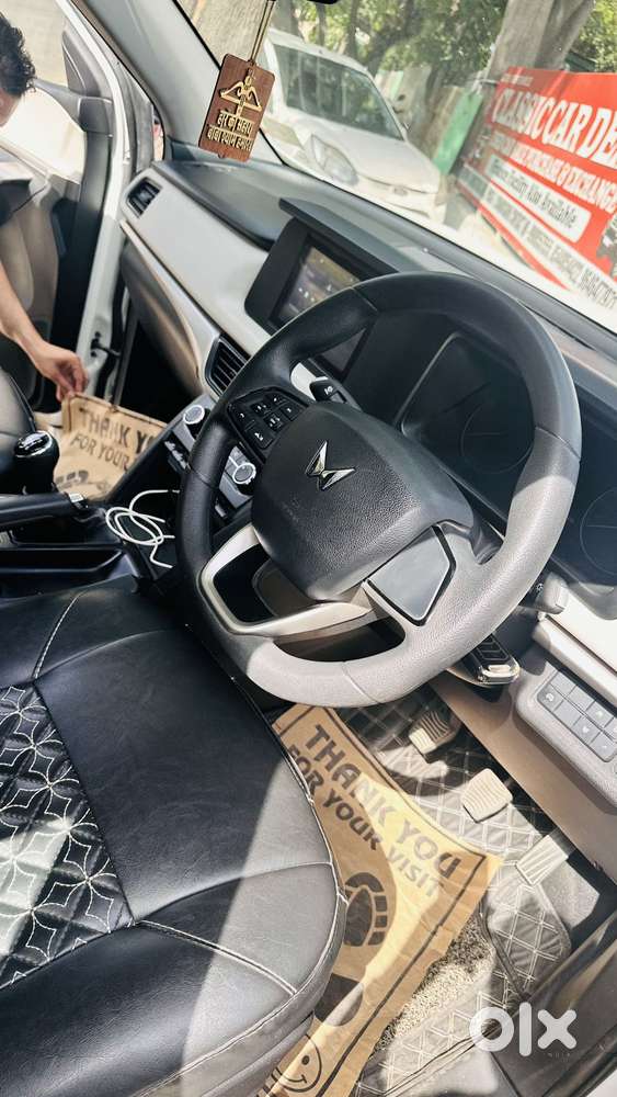 Mahindra Xuv700 2.2 Mx Diesel Mt 5 Str, 2023, Diesel