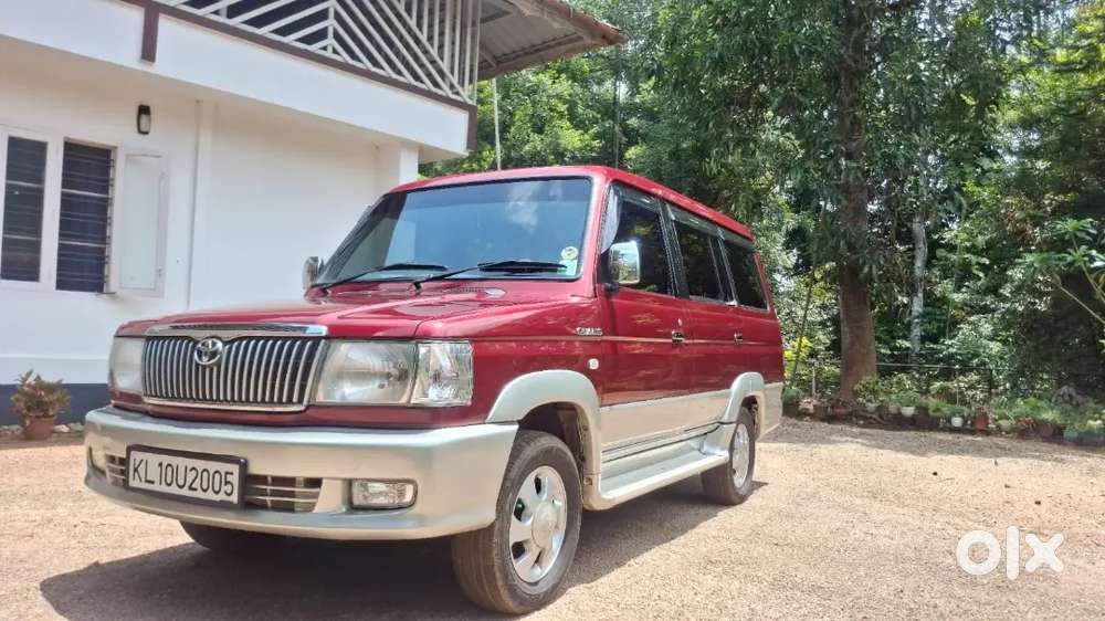 Toyota Qualis 2004 Diesel Well Maintained, Good Condition