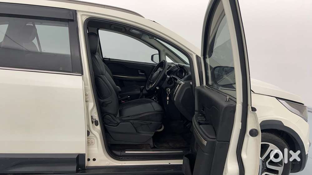 Tata Hexa Xt, 2017, Diesel