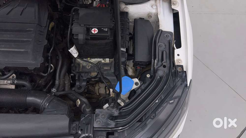 Skoda Slavia Style 1.0l Tsi Mt, 2022, Petrol