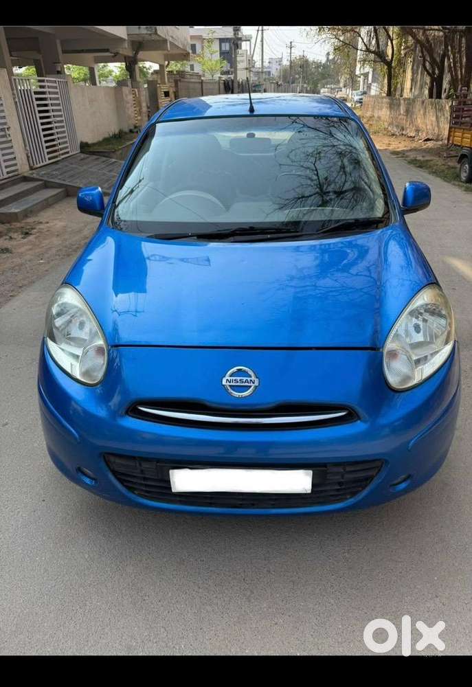 Nissan Petrol Car 2011